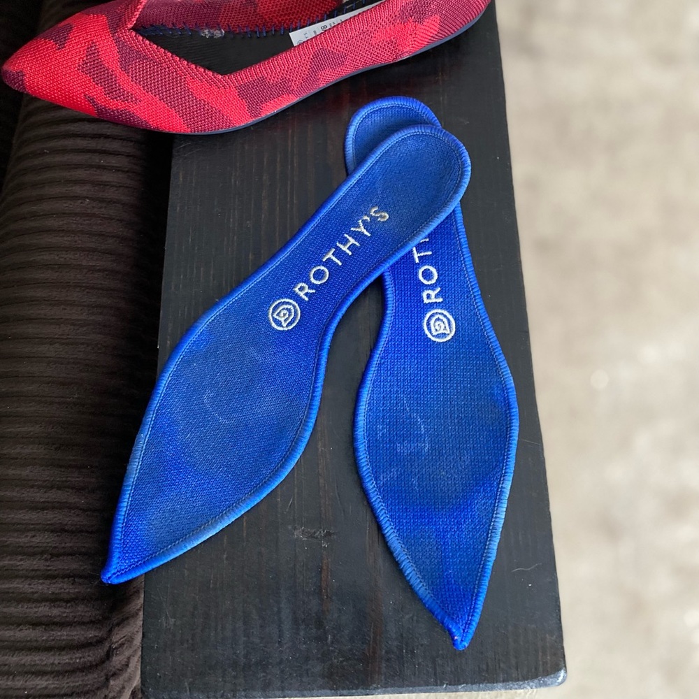 Rothy’s The Point - Red Camo + Point Insole - Picture 5 of 10